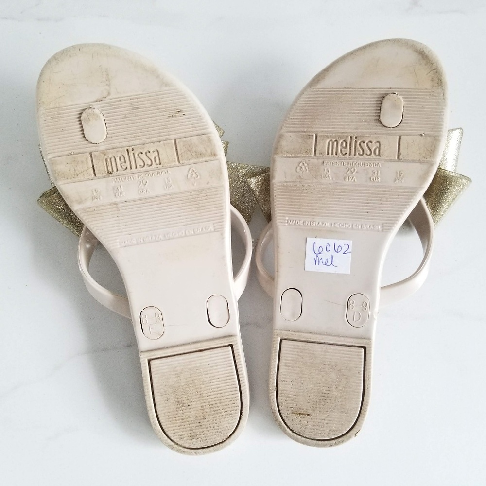 MEL by MELISSA Harmonic Gold Bow III Flip Flops - Picture 10 of 11